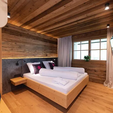 Hotel Dorfer - 2 Doppelzimmer Im Chalet Lois