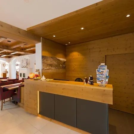 Dorfer - 2 Doppelzimmer Im Chalet Lois Hotel *