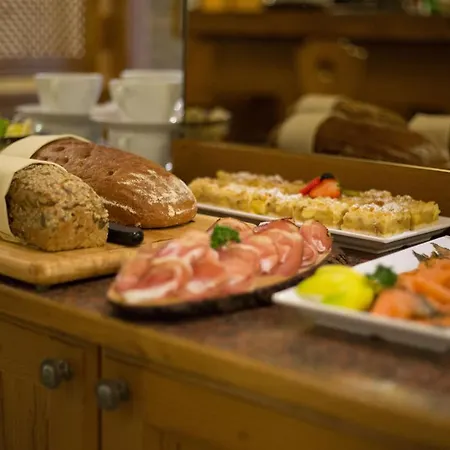 Hotel Dorfer - 2 Doppelzimmer Im Chalet Lois *